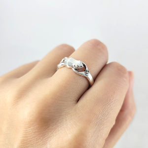 petite silver frog stacking ring