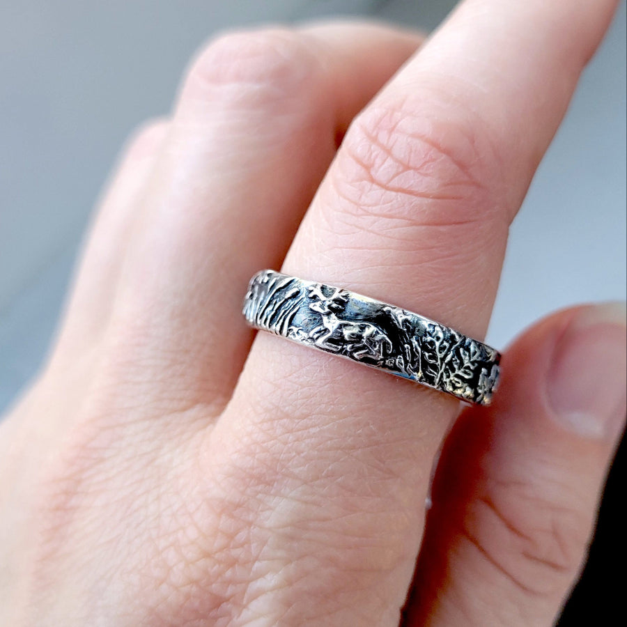 white tailed deer on hand sculpted ring, unique wedding band for men