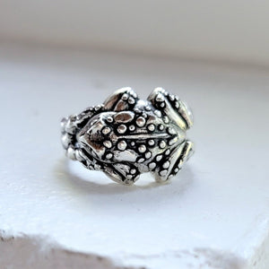 bumpy toad ring handmade in sterling silver by xanne fran