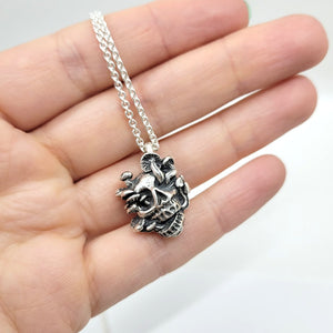 polished chain with skull necklace
