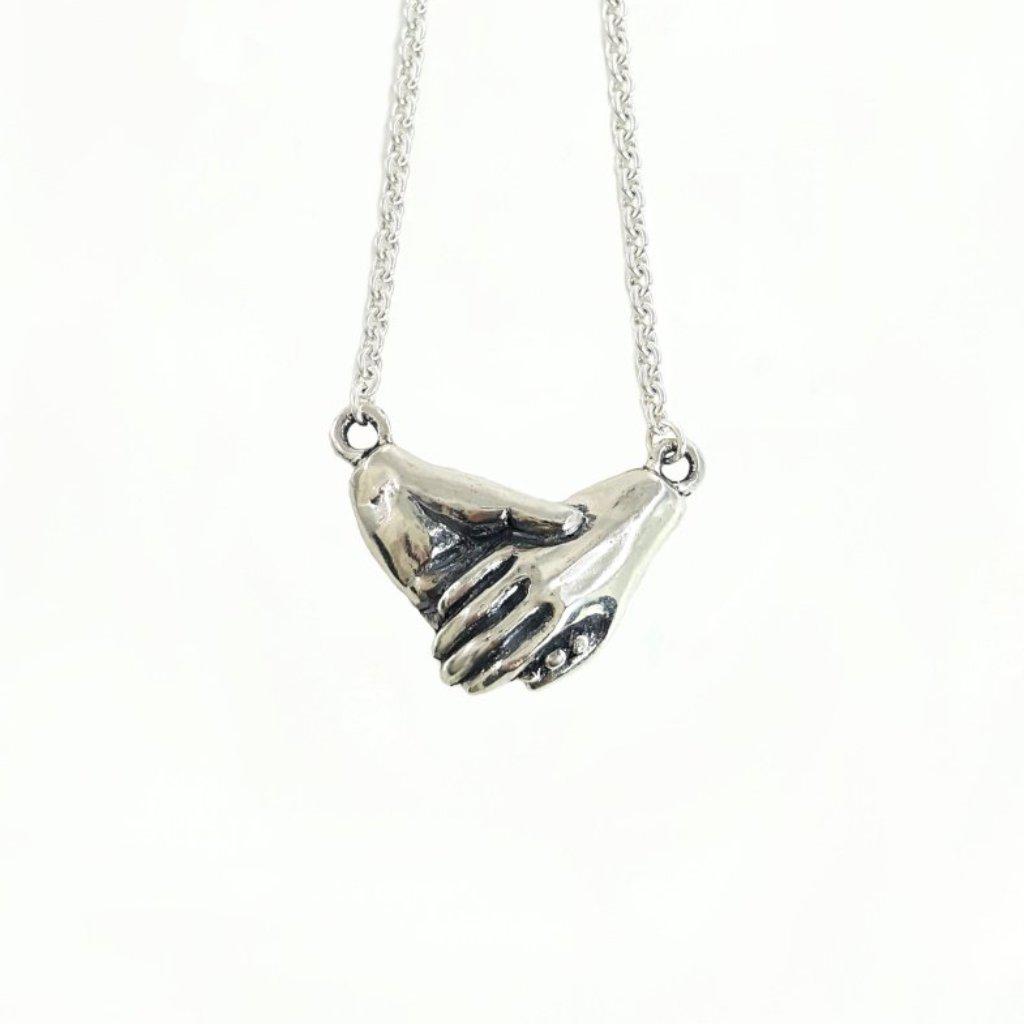 Double Hand Love Hollow Heart Necklace (gold)